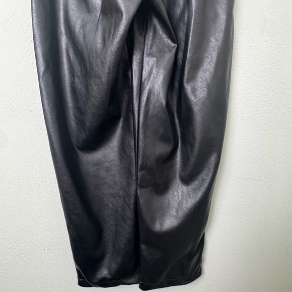 NONCHALANT LABEL Phoenix Vegan Leather Tuxedo
Pant in Black Size Medium - Picture 7 of 10